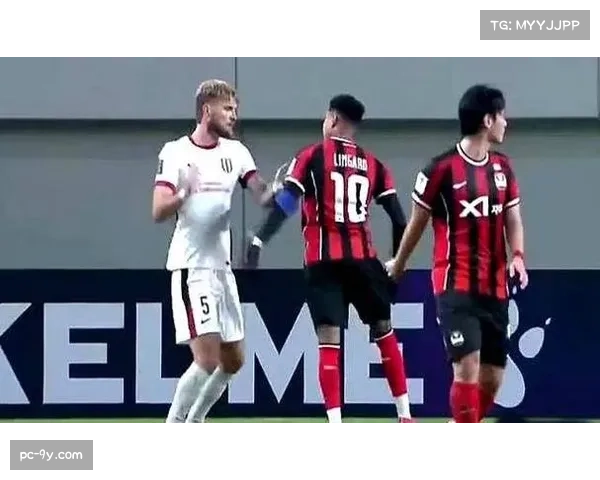 菲尔特0-0闷平比勒菲尔德,双方门将表现神勇 菲尔特0-0闷平比勒菲尔德,双方门将表现神勇