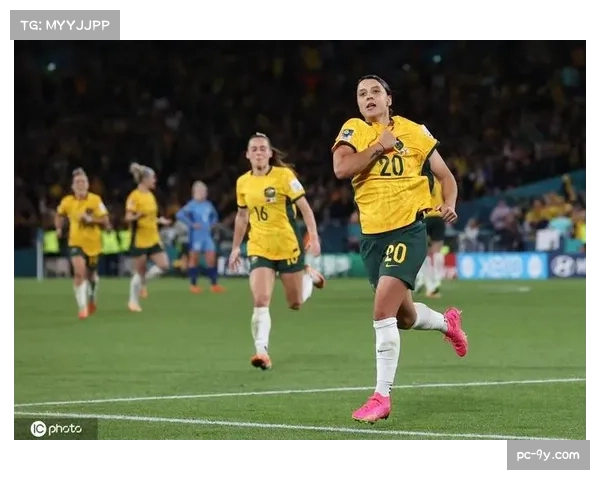 日本队大关友翔首开纪录,小仓幸成远射扩大比分 日本队大关友翔首开纪录,小仓幸成远射扩大比分